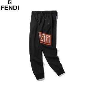 Fendi là hoàn hảo cho bộ trang phục giống như mùa thu. Tôi muốn kết hợp nó vào mùa đông lạnh lẽo. Cảm nhận phong cách của Fendi cảm nhận chiếc áo phong cách vào mùa đông
