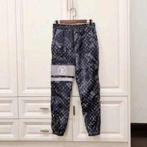 Quần jean Louis Vuitton mùa th...