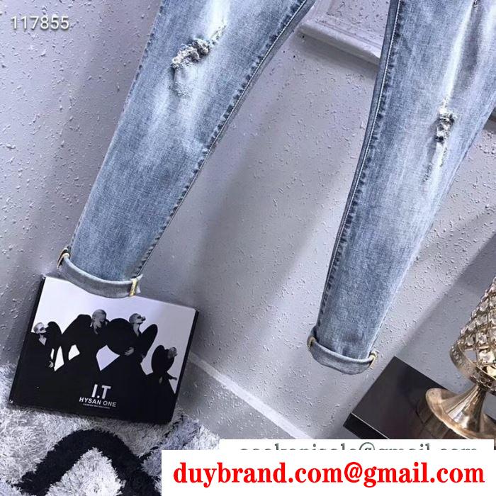 PHILIPP PLEIN 秋冬らしいカジュアルな雰囲気を持つ フィリッププレイン 季節を感じた秋冬ファッション ジーンズ 華やかに魅せる秋冬コーデ