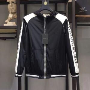 Half Court tuân thủ bảo vệ lạnh và thời trang Armani Cold Seas