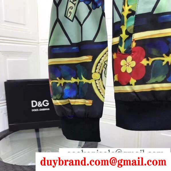 秋から大活躍 ドルチェ＆ガッバーナ 簡単に秋冬の雰囲気を演出 Dolce&Gabbana 秋のこなれカジュアルを思う ハーフコート 寒い季節を彩るアイテム