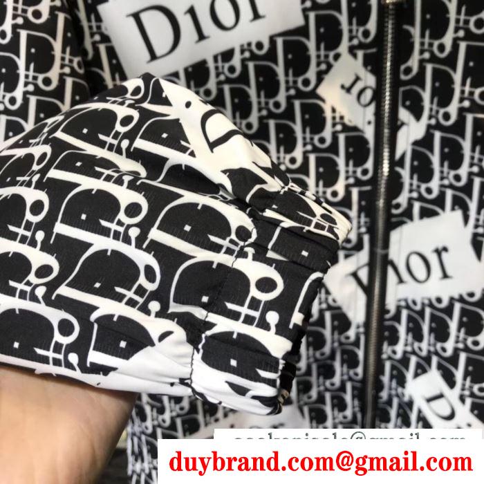 簡単にコーデをおしゃれに演出  ディオール DIOR 普段使いもオフィスもOK ハーフコート 簡単に秋冬の雰囲気を演出