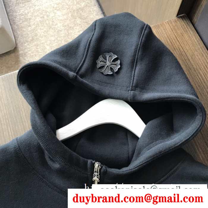 寒い季節の王道アイテム 2019秋冬におすすめ着こなし クロムハーツ chrome hearts パーカー