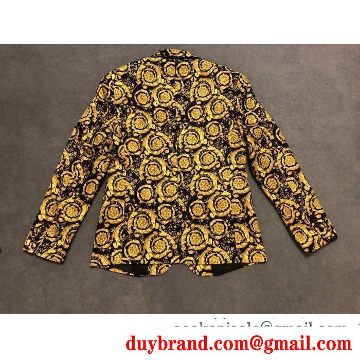 おしゃれさんにとても人気新作 オシャレな秋冬コーデスタイル versace スーツ