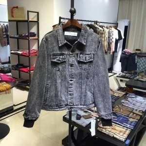 Áo khoác denim màu trắng trắng...