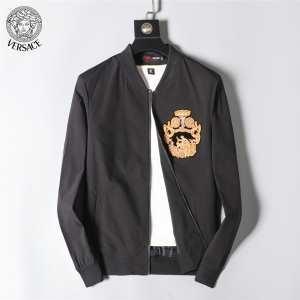Blouson Versace Versace Fall / Winter Thưởng thức phong cách được đề xuất trong mùa thu / mùa đông 2019 được đề xuất cho Versace Versace_ Thương hiệu giá rẻ (lớn nhất )
