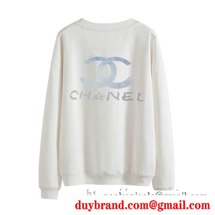 冬ファッションと相性抜群  chanel プルオーバーパーカー 多色可選 2019秋冬におしゃれな着こなし