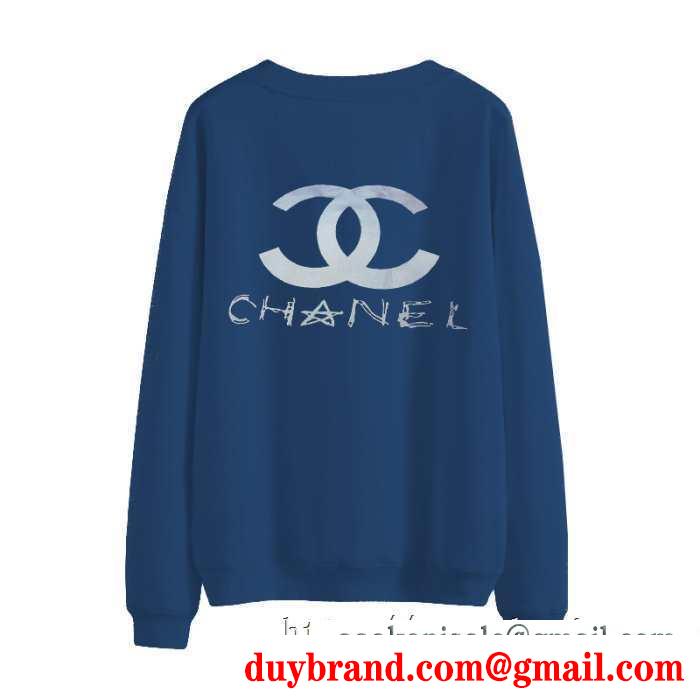 冬ファッションと相性抜群  chanel プルオーバーパーカー 多色可選 2019秋冬におしゃれな着こなし