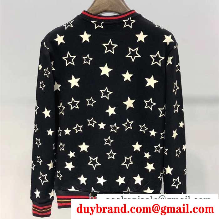 季節感溢れる秋らしいコーデ ルチェ＆ガッバーナ dolce&gabbana プルオーバーパーカー 2019秋冬におしゃれな着こなし