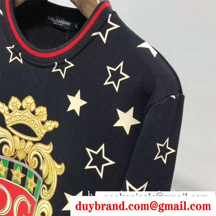 季節感溢れる秋らしいコーデ ルチェ＆ガッバーナ dolce&gabbana プルオーバーパーカー 2019秋冬におしゃれな着こなし