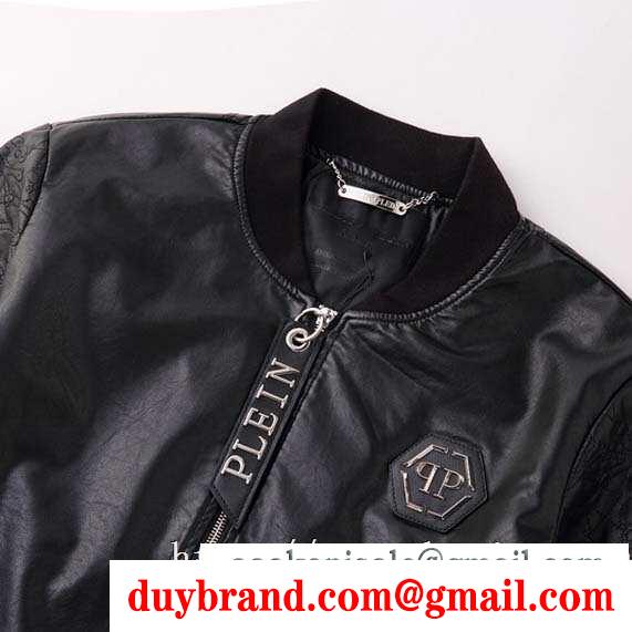 冬ファッションの定番 2019秋冬におしゃれな着こなし フィリッププレイン philipp plein デニムジャケット