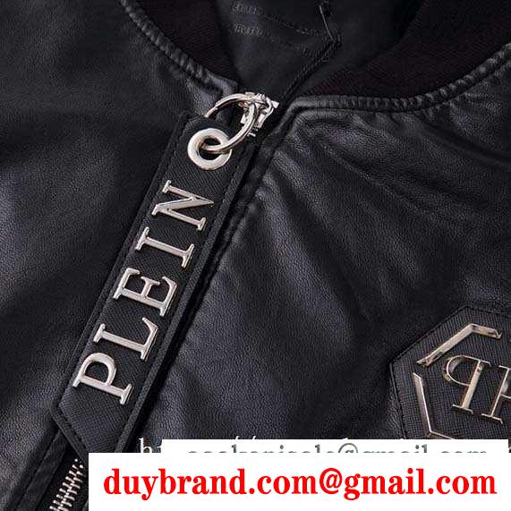 冬ファッションの定番 2019秋冬におしゃれな着こなし フィリッププレイン philipp plein デニムジャケット