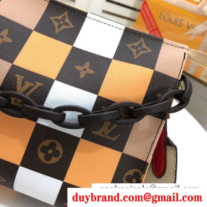 斜め掛けバッグ 2019年秋冬最新のトレンド 季節感溢れる秋らしいコーデ ルイ ヴィトン louis vuitton