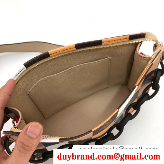 斜め掛けバッグ 2019年秋冬最新のトレンド 季節感溢れる秋らしいコーデ ルイ ヴィトン louis vuitton