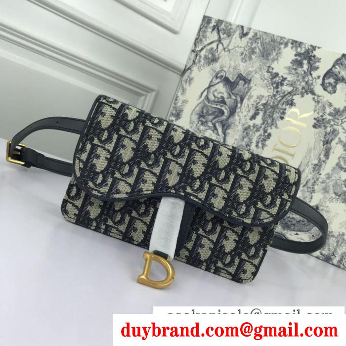 2019年秋冬最新のトレンド 冬で可愛くて楽チンな人気アイテム ディオール dior 斜め掛けバッグ