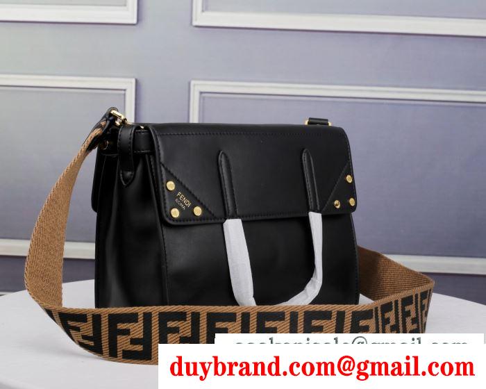 2019秋冬におしゃれな着こなしフェンディ fendi 斜め掛けバッグ 多色可選 冬ファッションの定番