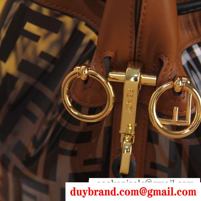 2019秋冬におしゃれな着こなし フェンディ fendi 斜め掛けバッグ 2色可選 最新秋冬トレント