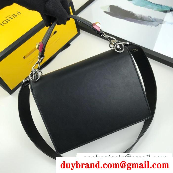 普段使いもオフィスもOK 2019秋冬におしゃれな着こなし フェンディ fendi ハンドバッグ 3色可選
