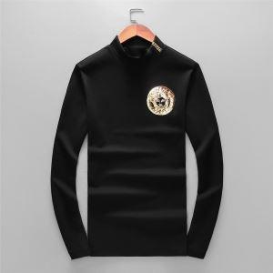 Long -sleeved t -shirt Versace...