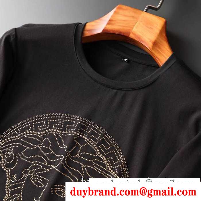 季節感溢れる秋らしいコーデ 2019秋冬の必需品 ヴェルサーチ versace 長袖tシャツ 2色可選
