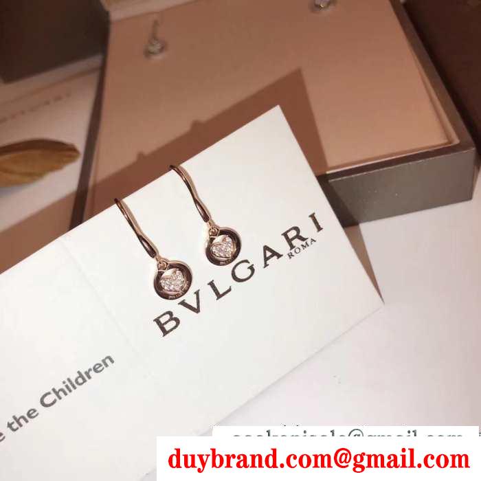 ブルガリ bvlgari この冬にしたい素敵なスタイル ピアス 秋冬ファッションの決め手 2色可選 この冬欲しいスタイル 冬の最旬コーデに仕上げる