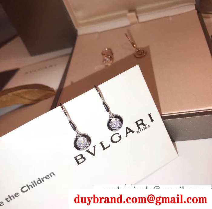ブルガリ bvlgari この冬にしたい素敵なスタイル ピアス 秋冬ファッションの決め手 2色可選 この冬欲しいスタイル 冬の最旬コーデに仕上げる