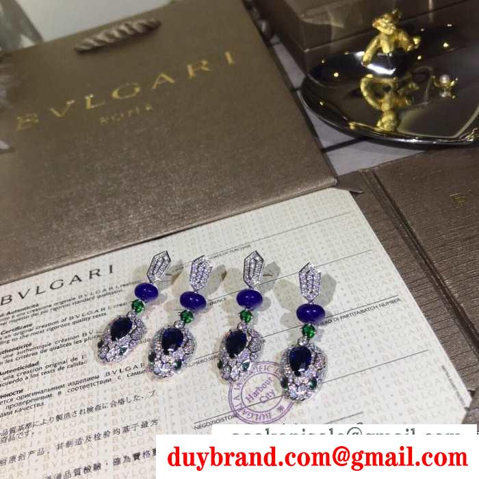ピアス 程よい抜け感を演出 ブルガリ 冬で可愛くて楽チンな人気アイテム BVLGARI 秋冬っぽいスタイルを作り出す
