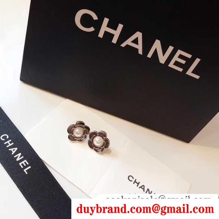 ピアス 2019年秋冬最新のトレンド  この秋トレンドに合わせる着こなし chanel この冬にしたい素敵なスタイル