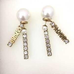 Các tọa độ mùa đông của Pierce cũng làm cho chúng làm cho chúng hình ảnh thanh lịch Dior thưởng thức phong cách theo mùa trong mùa thu mùa thu / mùa đông Corde Dior_ Thương hiệu giá rẻ (lớn nhất )