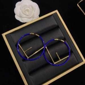 Pierce Fall / Winter The Styling Fendi là một phong cách tôi muốn trong mùa thu và mùa đông Fendi Winter Fashion xuất sắc với Fendi Fendi_ Thương hiệu giá rẻ (lớn nhất )