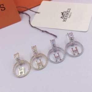 Pierce Mùa thu và mùa đông Hãy mặc nó Hermes vào mùa thu / mùa đông Hermes Hermes tận hưởng phong cách theo mùa vào mùa thu này
