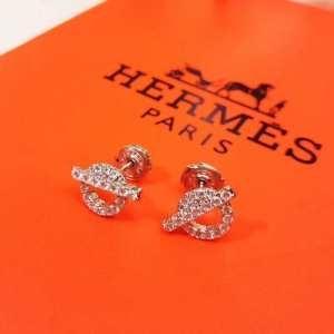 Hermes vào mùa thu và mùa đông phối hợp Hermes dễ dàng di chuyển và dễ dàng bảo vệ xuyên suốt phong cách và thời trang