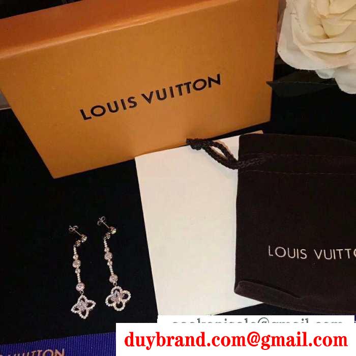 寒い季節を彩るアイテム  ルイ ヴィトン 秋めいたコーデに仕上げる  LOUIS VUITTON 簡単に秋冬の季節感をアップ ピアス
