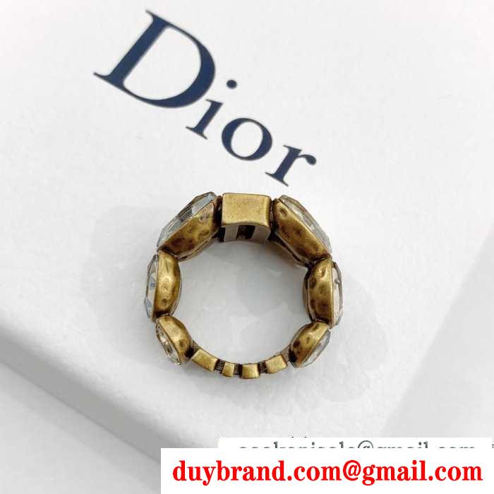 秋冬コーデの大本命  ディオール 着こなしの幅が広がる DIOR リング/指輪 秋冬ファッションをおしゃれに着こなし