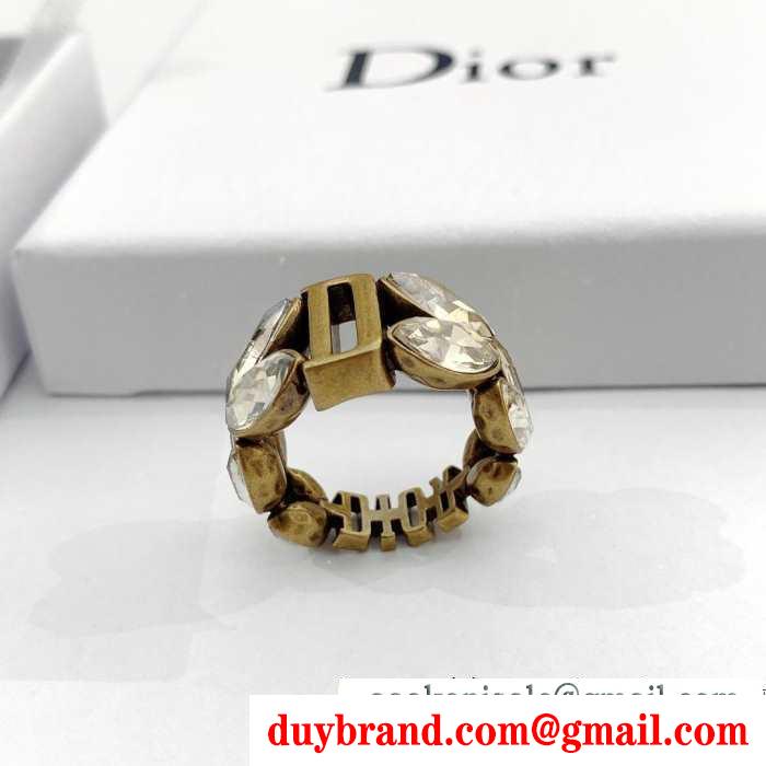 秋冬コーデの大本命  ディオール 着こなしの幅が広がる DIOR リング/指輪 秋冬ファッションをおしゃれに着こなし
