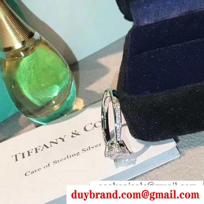 冬コーデが華やぐ本命  リング/指輪 冬で可愛くて楽チンな人気アイテム ティファニー Tiffany&Co 冬のお洒落を楽しむ