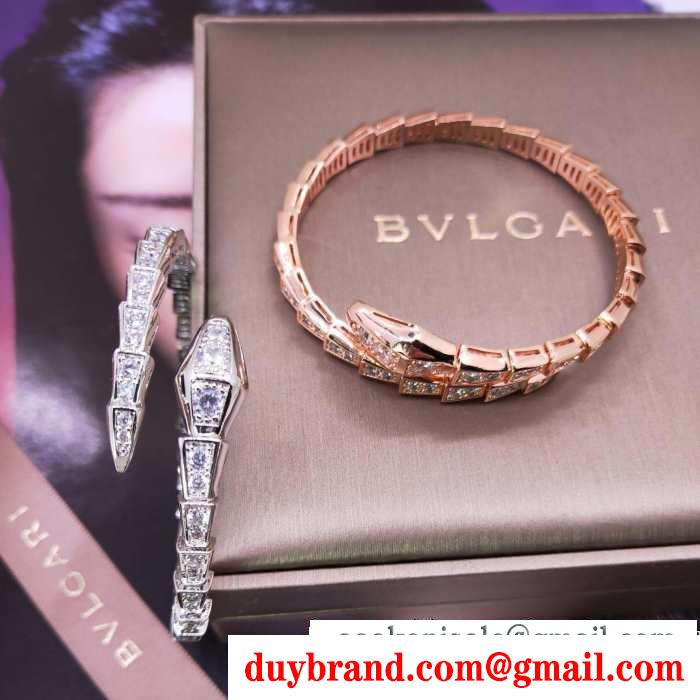 落ち着いた秋冬の雰囲気に演出 ブルガリ秋を感じるスタイルを楽しむ bvlgari ブレスレット真冬でおしゃれに着こなす2色可選