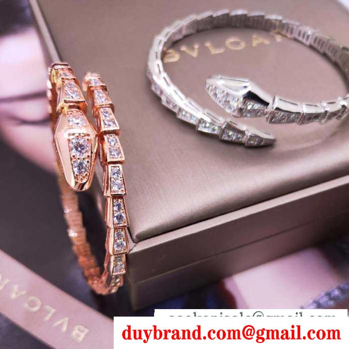 落ち着いた秋冬の雰囲気に演出 ブルガリ秋を感じるスタイルを楽しむ bvlgari ブレスレット真冬でおしゃれに着こなす2色可選