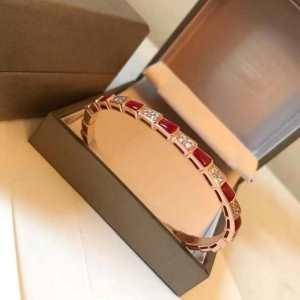 Bulgari gần hơn với vòng tay kiểu mùa thu / mùa đông thời trang Bvlgari tôi muốn vào mùa thu và mùa đông này