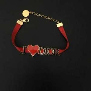 Thời trang mùa thu / mùa đông của Dior với một loạt các vòng đeo tay ăn mặc sành điệu Dior Dior Dior _ Dior Dior_ Thương hiệu giá rẻ (lớn nhất )