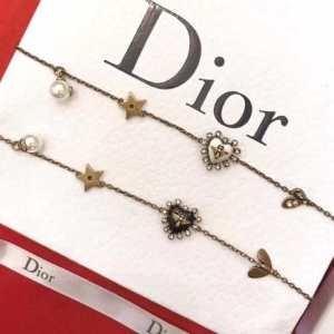 Dior Mùa thu / mùa đông mới nhất Trent Dior Fall / Winter 2019 Vòng tay mới nhất dưới da Dior _ Dior Dior_ Thương hiệu giá rẻ (lớn nhất )