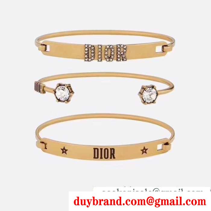 ディオール 簡単に秋冬の雰囲気を演出 dior 落ち着いた秋冬ファッションを楽しむ ブレスレット 普段使いもオフィスもok