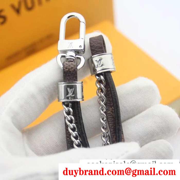 ブレスレット 季節を感じた秋冬ファッション 冬ファッションの定番 louis vuitton 秋冬ファッションを明るくなる