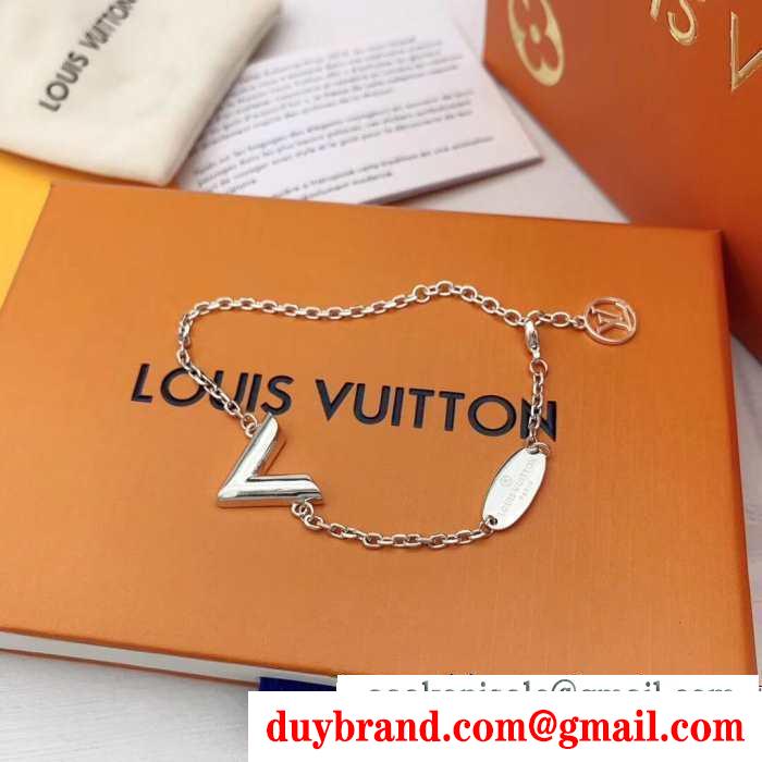 ブレスレット 今年の秋冬のトレンドも意識  ルイ ヴィトン 秋めいたコーデに仕上げる LOUIS VUITTON