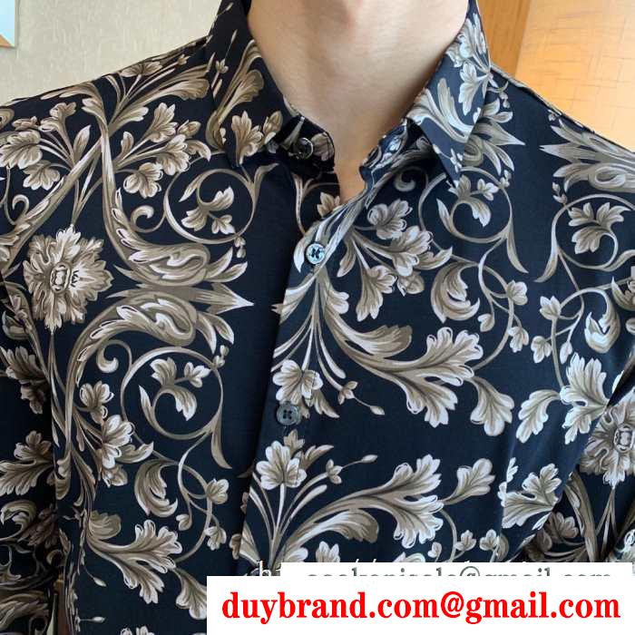 2019秋冬におすすめ着こなし 季節感溢れる秋らしいコーデ ヴェルサーチ versace シャツ