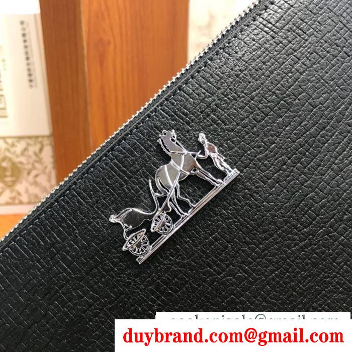 エルメス 冬のコーデも上品なイメージにしてくれる hermes この秋で旬のスタイルを楽しむ ポーチ 秋冬のコーデの強い味方