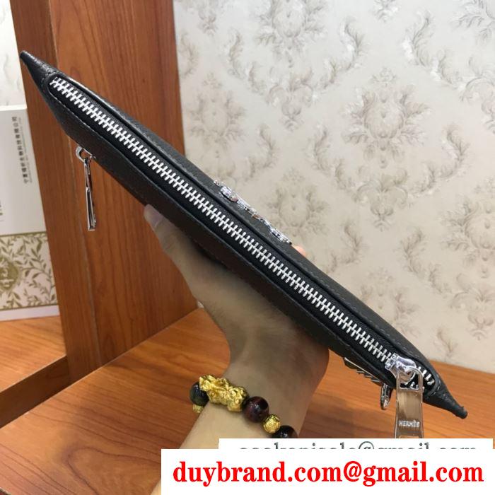 エルメス 冬のコーデも上品なイメージにしてくれる hermes この秋で旬のスタイルを楽しむ ポーチ 秋冬のコーデの強い味方