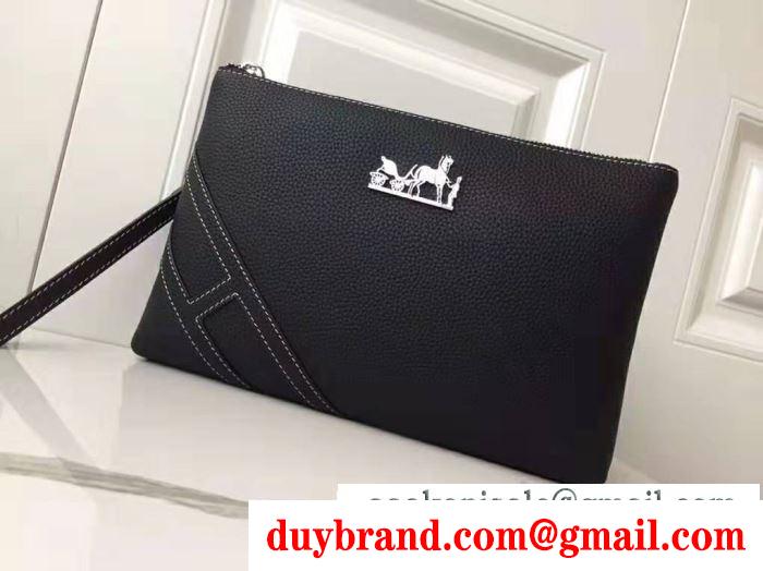 秋のおしゃれをもっと楽しめる エルメス 今年の秋冬のトレンドも意識 hermes 秋めいたコーデに仕上げる ポーチ 秋らしさを演出できる