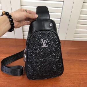 Louis Vuitton mùa thu / thời trang mùa đông mặc thời trang Westback _ Louis Vuitton_ Thương hiệu giá rẻ  (lớn nhất )