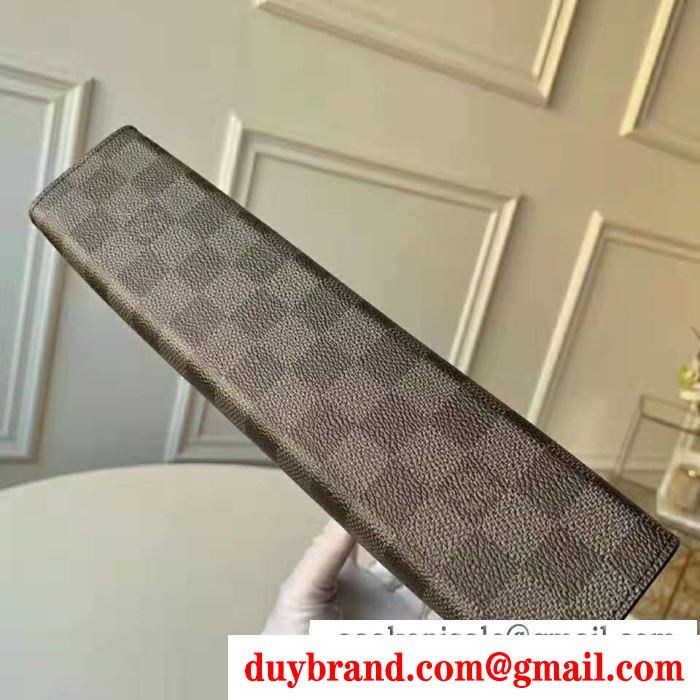 ポーチ 秋冬ファッションに合わせたい ルイ ヴィトン 日々のスタイリングの幅をもっと広げる louis vuitton 上品な秋冬コーデに仕上げる
